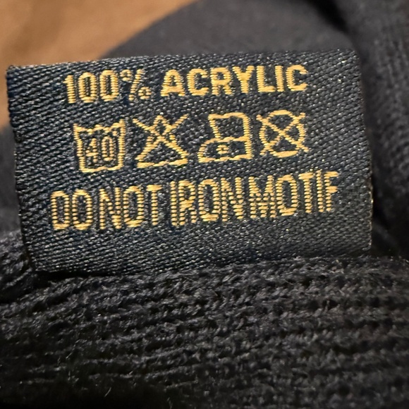 Winter Hat - Picture 4 of 4